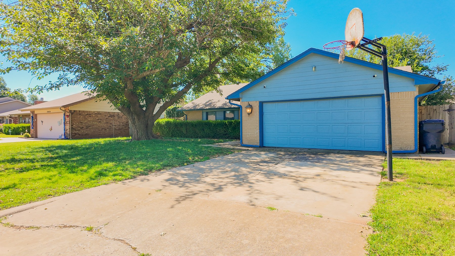 10428 Leicester Dr, Yukon, OK 73099