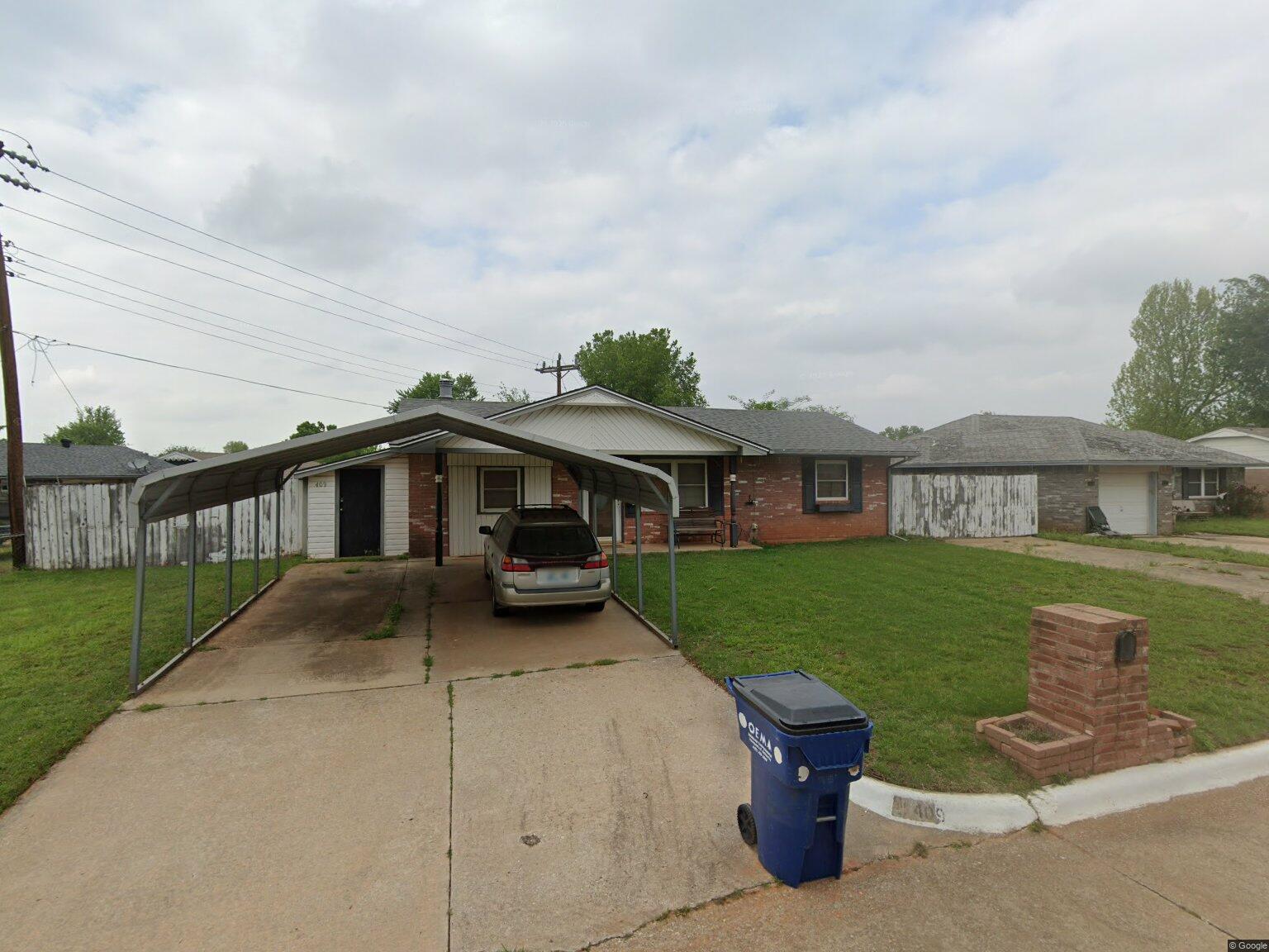 409 E Linden Ln, Mustang, OK