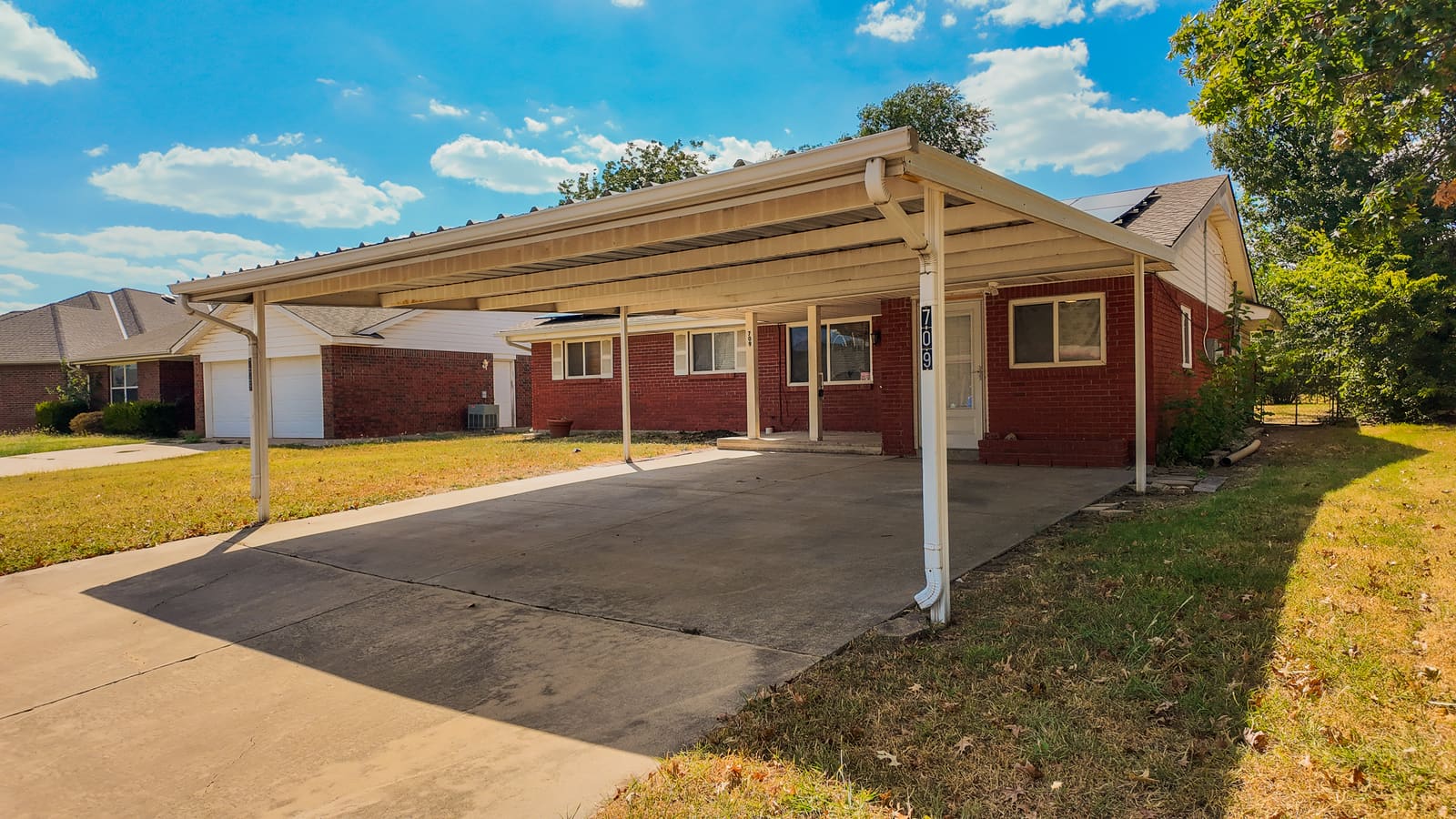 709 Arnold Ave, Moore, OK 73160