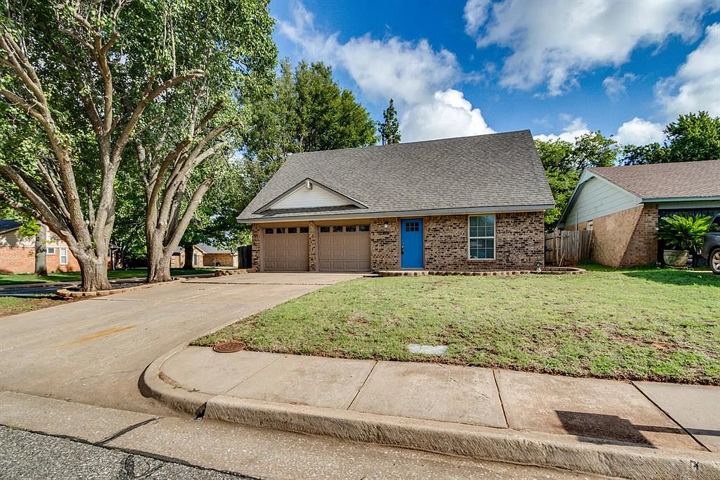 809 Holly Hill Rd. Edmond, OK 73003