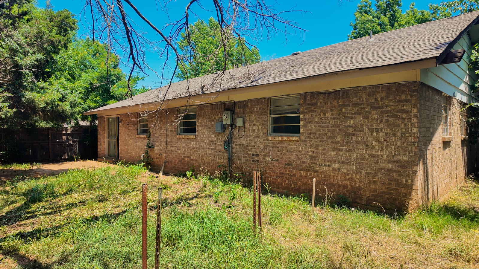9901 Waverly Ave, The Village, OK 73120
